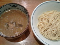 「濃厚煮干つけ麺」@月と鼈の写真