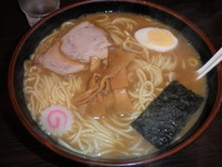 「中華そば（６８０円）中盛（６０円）メンカタ」@神田大勝軒の写真