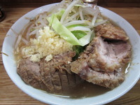 「小豚ラーメン(麺硬め・ニンニク)」@ラーメン二郎 赤羽店の写真