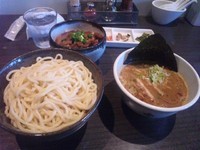 「つけ麺（冷や麺中盛り）８５０円＋みそ豚丼２５０円（昼）」@ぶっこ麺らーめんの写真