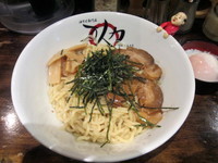 「油そば＋温泉たまご」@油そば専門店 万人力の写真