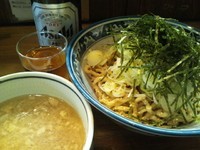 「ザルラーメン（角太ワシワシ麺）780円＋ビール3本」@ラーメンアキラの写真