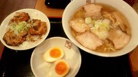 「ラーメン焼豚のせご飯セット850円」@喜多方ラーメン坂内 池袋サンシャイン店の写真