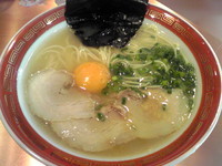 「味自慢ラーメン￥700＋生卵￥50」@佐賀ラーメン 美登里の写真