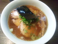 「醤油らあめん」@支那そばや 本店の写真