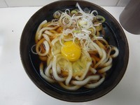 「月見そば300円(かけそば回数券＆玉子トッピング60円)」@喜多そば 新松戸改札口店の写真