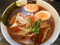 「鯵香る醤油ラーメン＋味付け玉子」@中野汁場 進化の写真