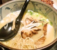 「濃厚鶏そば+半ライス(700円+100円)」@ブラウンの写真