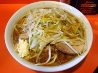 「ラーメン（700円）ヤサイニンニクカラメ」@ラーメン二郎 仙川店の写真