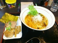 「豊潤醤油ラーメン　700円」@麺処 ほん田 nijiの写真