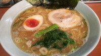 「とんこつラーメン大盛　（硬め）」@一八家の写真