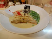 「白湯らーめん」@千の蔵 甲府店の写真