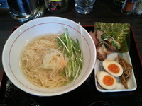 「潤鶏だし塩味玉ラーメン」@麺処 ほん田 nijiの写真