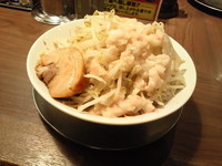 「ラーメン並　ヤサイ+アブラ（ニンニクなし）」@ジャンクガレッジ 東京ラーメンストリートの写真