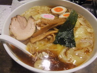 「ワンタンメン大盛り＋味玉＋チャーシュー」@上田屋の写真