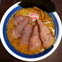 「飛優雅肉増+玉ねぎ」@らーめん和屋 雅 国領駅前店の写真
