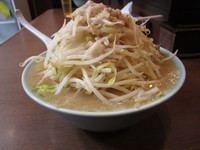 「小豚（ヤサイマシマシニンニクアブラ）」@ラーメン二郎 池袋東口店の写真