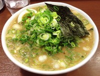 「ラーメン大盛り 特入り ネギ増し」@DOG HOUSEの写真