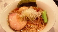 「味玉醤油ラーメン850円」@麺処 ほん田 東京駅一番街店の写真
