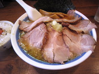 「飛優雅　中豚」@らーめん和屋の写真