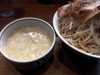 「岩塩ザルラーメン７８０円＋大盛１００円＋テキサス３００円」@ラーメンアキラの写真