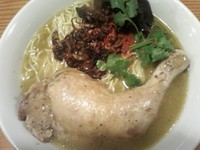 「濃厚鶏塩らーめん　８００円」@ゲツメンの写真