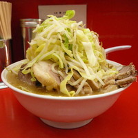 「ぶたダブル大盛ラーメン 950円（ヤサイマシマシ）」@ラーメン二郎 松戸駅前店の写真