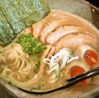 「濃厚エビだしラーメン+特製トッピング(700円+250円)」@麺屋 不動の写真