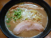 「濃厚魚介豚骨（700円）」@はりけんラーメンの写真