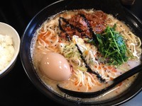 「きのこ肉味噌ラーメン・ピリ辛＋味玉（￥800＋￥100）」@麺や 楓の写真