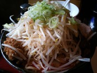 「辛富士 ラーメン 大盛950円」@優勝軒 入間店の写真