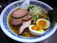 「豊穣清湯特製醤油ラーメン（中盛）」@麺処 夏海の写真