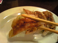 「餃子（6個）￥450」@晴々飯店の写真