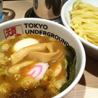 「つけめん（濃厚）800円」@TOKYO UNDER GROUND RAMEN 頑者の写真