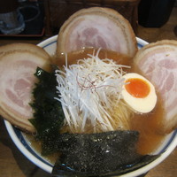 「特製チャーシュー麺（９００円）」@らあめん寺子屋しみずの写真