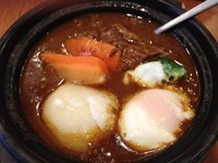 「半熟玉子牛すじカレー（極辛・温野菜トッピング）」@手作りカレー Hot Spoonの写真