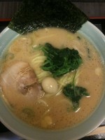 「醤油ラーメン」@横浜家系ラーメン 港家の写真