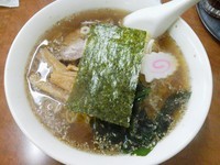 「醤油ラーメン+大盛」@らーめん飛鳥の写真