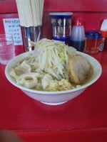 「ラーメン（中）ニンニクあぶら増し」@ドン-キタモトの写真