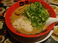 「ラーメン（こってり）＋九条ねぎ」@天下一品 甲府南店の写真