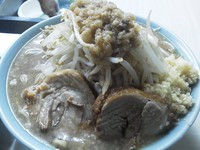 「ラーメン（ヤサイニンニク）￥650+生卵　タレ付き￥50」@ラーメン うさぎ屋の写真