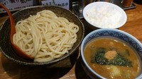 「つけめん(中・あつもり)750円+ライス100円」@つけ麺専門店 三田製麺所 新橋店の写真