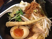 「鶏油の油そば ８００円」@TOKYO 鶏そば TOMOの写真