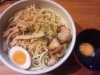 「【限定】コーンクリーム汁なし(中)￥700＋生玉子￥50」@らーめん 破顔の写真