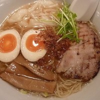 「半熟味玉ワンタン麺」@臨機の写真
