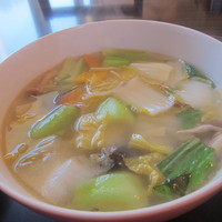 「野菜の塩味汁そば+ミニチャーハン+杏仁豆腐(800円)」@CHINESE DINING 心樹の写真