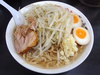 「ラーメンぎ郎（750円）＋味付玉子（100円）ニンニク」@らーめん ぎょうてん屋 町田店の写真