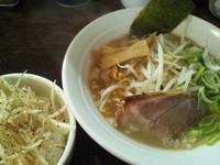 「【一周年記念】さくっと麺500円（並盛150g）＋ネギごはん」@伝家 志木店の写真