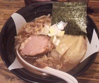 「煮干しラーメン大盛」@すごい煮干ラーメン凪 新宿ゴールデン街店 本館の写真