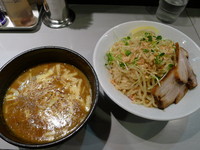 「焦がしチーズのカレーつけ麺＋半チャーシュー＋ライス」@中華蕎麦 瑞山（ZUIZAN）の写真